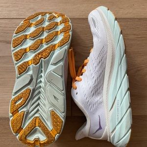 Hoka Clifton 8 White